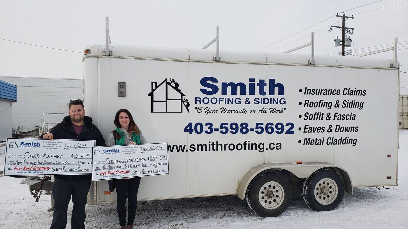 Smith Roofing & Siding trailer